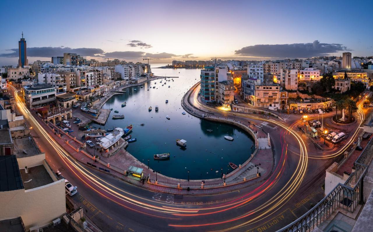 Spacious Apartment Steps To The Promenade Sliema Exterior foto