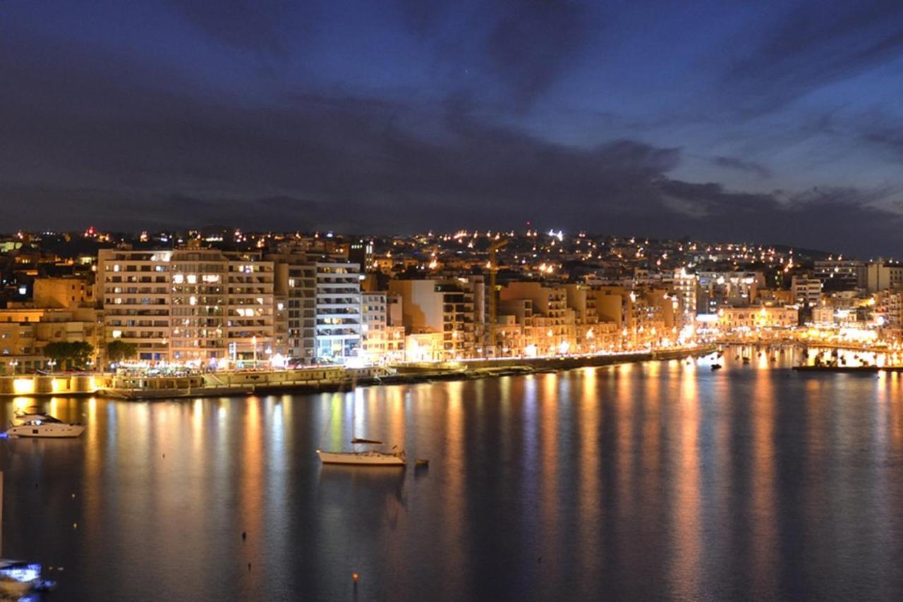 Spacious Apartment Steps To The Promenade Sliema Exterior foto
