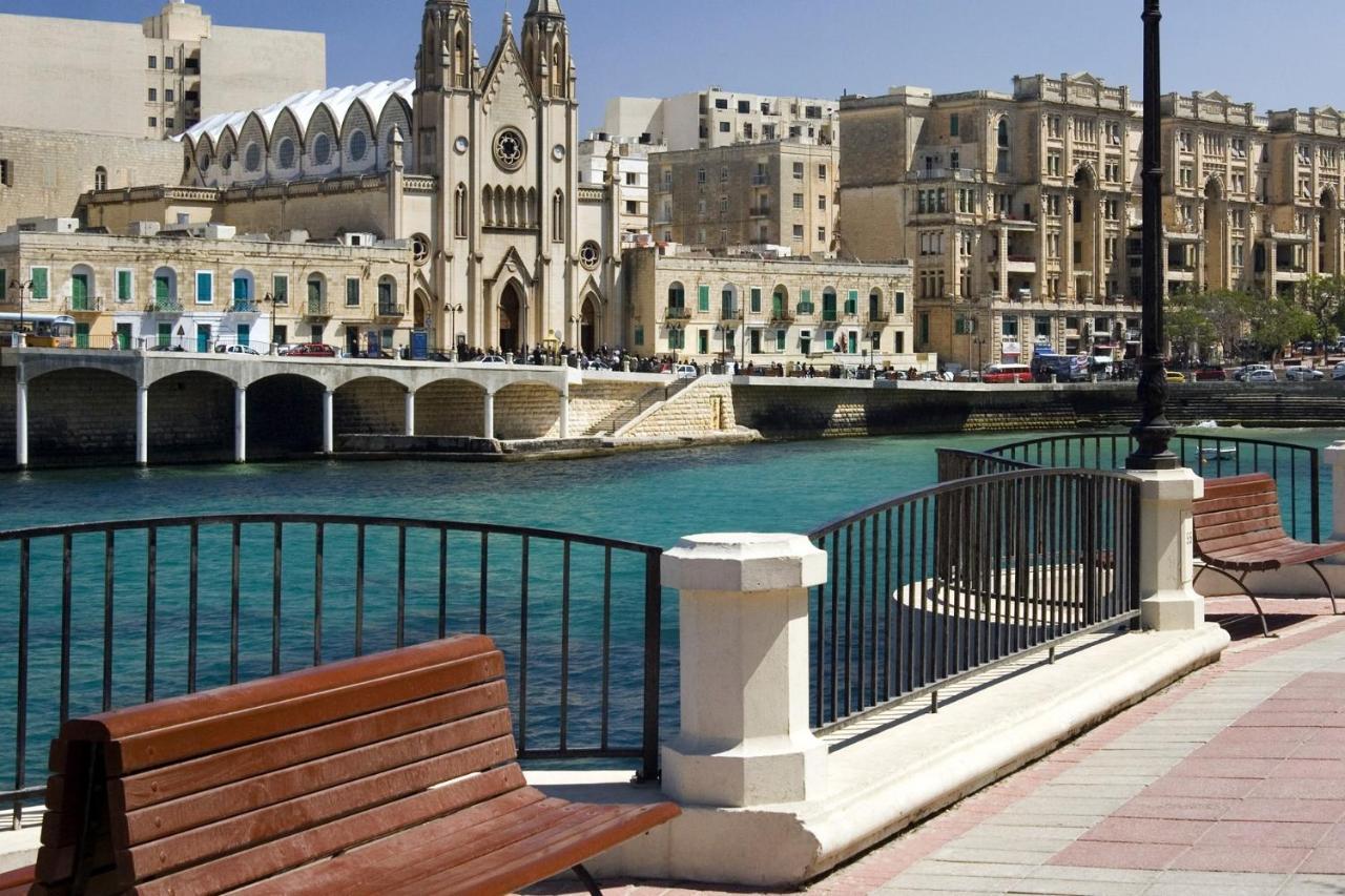 Spacious Apartment Steps To The Promenade Sliema Exterior foto