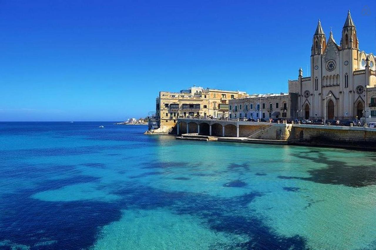 Spacious Apartment Steps To The Promenade Sliema Exterior foto